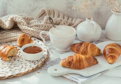 Find breakfast places near you